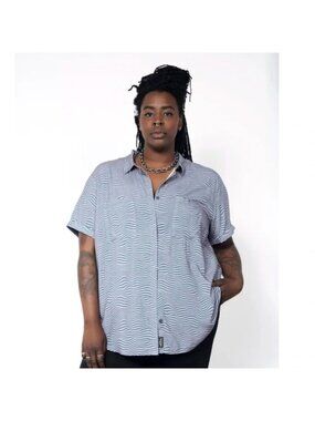 New Wildfang The Empower Abstract Pop Art Wave Short Sleeve Button Front Shirt L